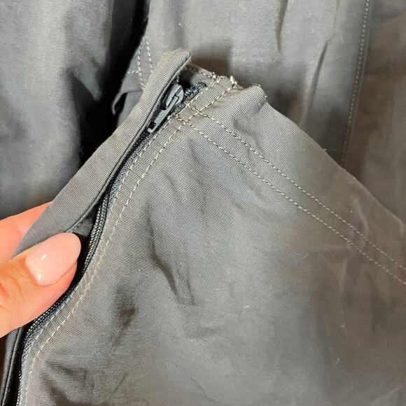 The North Face Men's Black Nylon Hiking Convertible Pants Zip Off Shorts XL - Picture 7 of 16